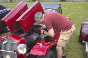 Angus replacing Spark Plugs